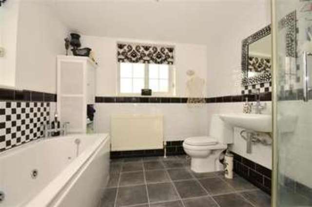  Image of 4 bedroom Detached house for sale in Courtlands Nutley Uckfield TN22 at Nutley Uckfield Nutley, TN22 3LS