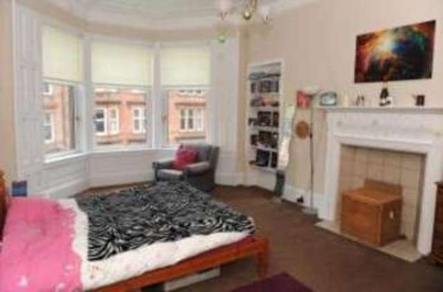  Image of 2 bedroom Flat for sale in Cranworth Street Glasgow G12 at Hillhead Glasgow Glasgow, G12 8AG