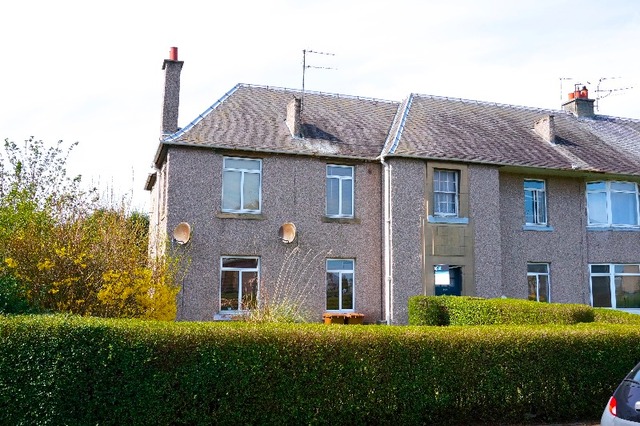  Image of 2 bedroom Flat to rent in Crewe Road West Edinburgh EH5 at Granton Edinburgh Edinburgh, EH5 2PF