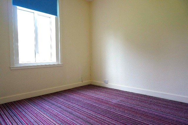  Image of 2 bedroom Flat to rent in Crewe Road West Edinburgh EH5 at Granton Edinburgh Edinburgh, EH5 2PF