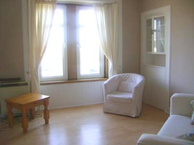  Image of 2 bedroom Flat to rent in Crieff Road Perth PH1 at Perth Perthshire Perthshire, PH1 5AF