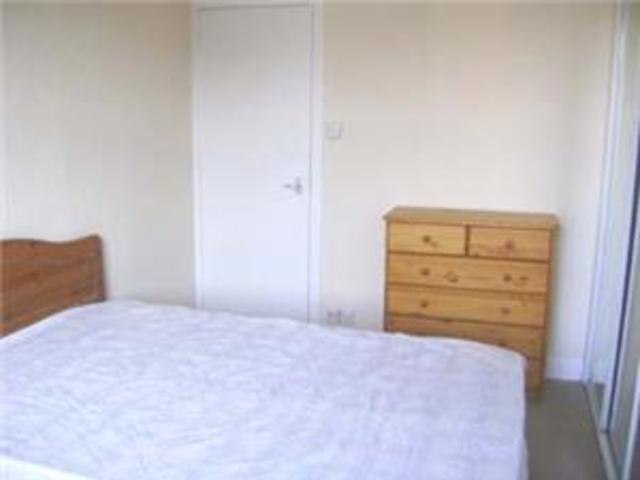  Image of 2 bedroom Flat to rent in Crieff Road Perth PH1 at Perth Perthshire Perthshire, PH1 5AF