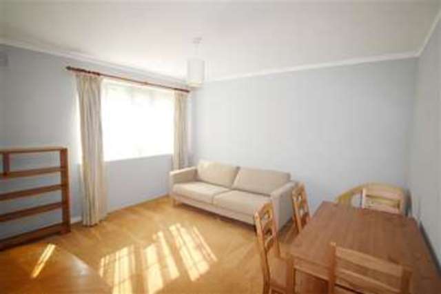  Image of 2 bedroom Property to rent in Crownstone Road London SW2 at Brixton, SW2 1LT