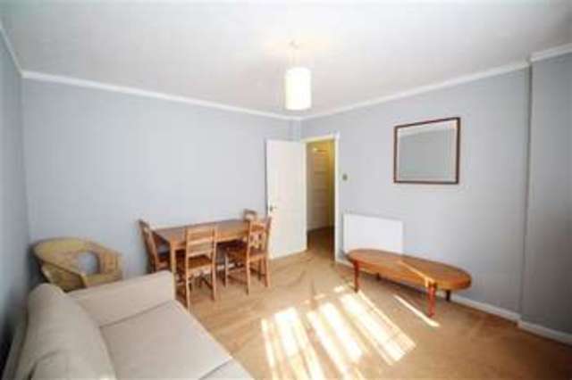  Image of 2 bedroom Property to rent in Crownstone Road London SW2 at Brixton, SW2 1LT