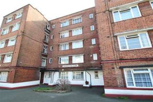  Image of 2 bedroom Property to rent in Crownstone Road London SW2 at Brixton, SW2 1LT