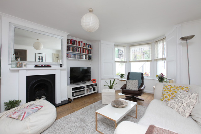  Image of 2 bedroom Apartment for sale in Dagmar Road London SE5 at Dagmar Road  Camberwell, SE5 8NZ
