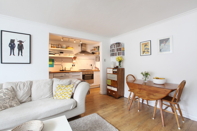  Image of 2 bedroom Apartment for sale in Dagmar Road London SE5 at Dagmar Road  Camberwell, SE5 8NZ