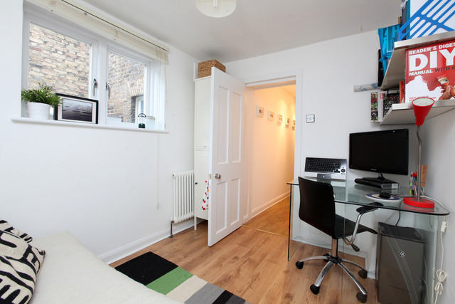  Image of 2 bedroom Apartment for sale in Dagmar Road London SE5 at Dagmar Road  Camberwell, SE5 8NZ
