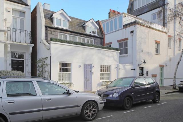  Image of 1 bedroom Detached house to rent in Doria Road London SW6 at Doria Road  London, SW6 4UG