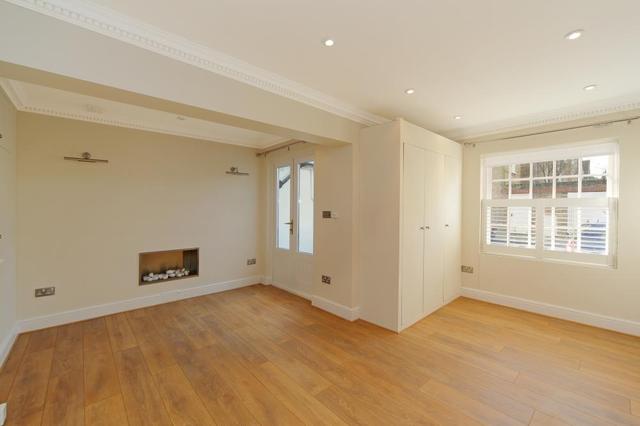  Image of 1 bedroom Detached house to rent in Doria Road London SW6 at Doria Road  London, SW6 4UG