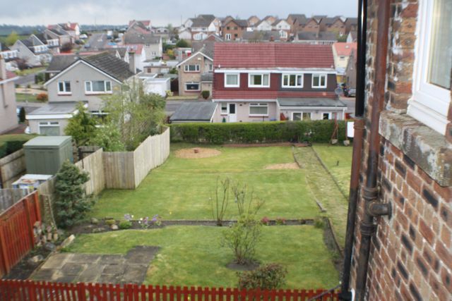  Image of 1 bedroom Flat to rent in Douglas Street Carluke ML8 at Carluke South Lanarkshire South Lanarkshire, ML8 5BJ