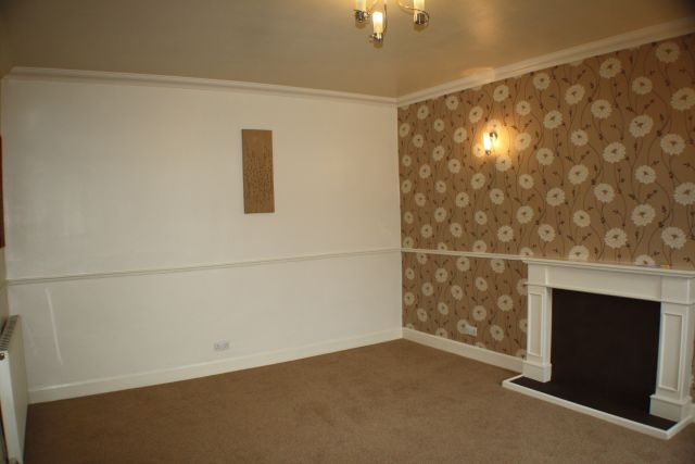  Image of 1 bedroom Flat to rent in Douglas Street Carluke ML8 at Carluke South Lanarkshire South Lanarkshire, ML8 5BJ