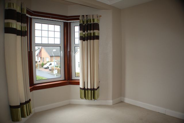  Image of 1 bedroom Flat to rent in Douglas Street Carluke ML8 at Carluke South Lanarkshire South Lanarkshire, ML8 5BJ