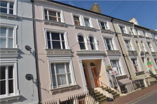  Image of 1 bedroom Flat to rent in Dudley Road Tunbridge Wells TN1 at Kent, TN1 1LF