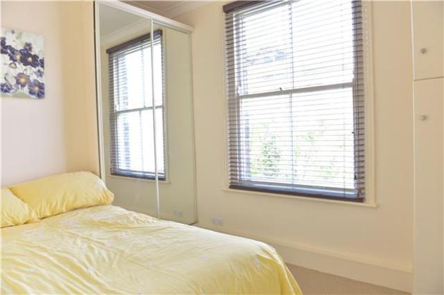 Image of 1 bedroom Flat to rent in Dudley Road Tunbridge Wells TN1 at Kent, TN1 1LF