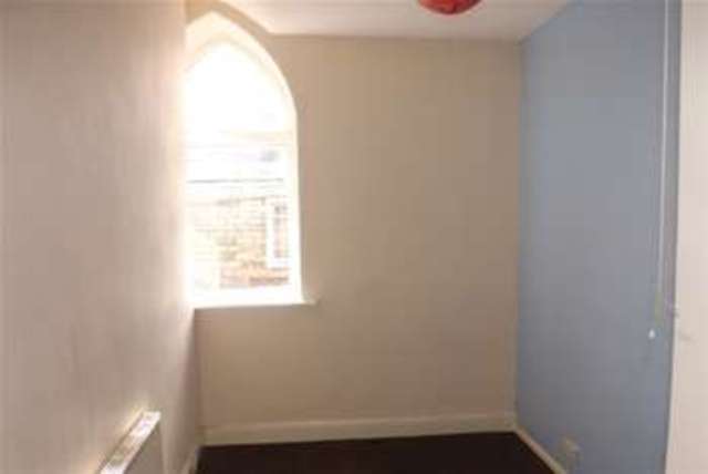  Image of 3 bedroom Terraced house to rent in Dukes Brow Blackburn BB2 at Blackburn, BB2 6DH
