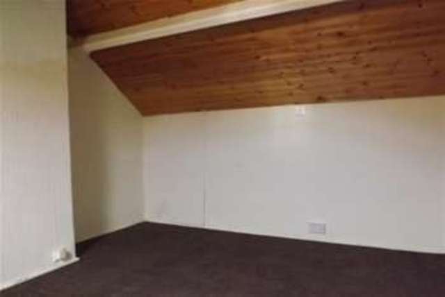  Image of 3 bedroom Terraced house to rent in Dukes Brow Blackburn BB2 at Blackburn, BB2 6DH