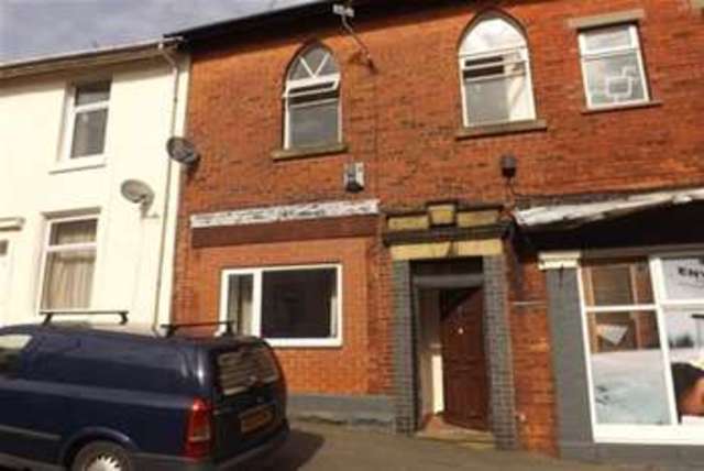  Image of 3 bedroom Terraced house to rent in Dukes Brow Blackburn BB2 at Blackburn, BB2 6DH