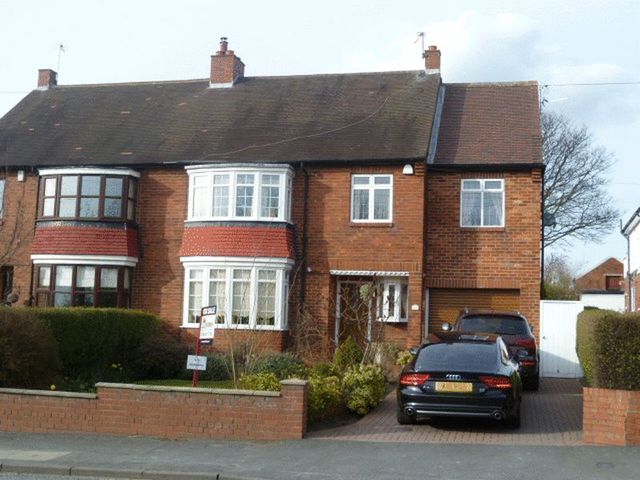  Image of 4 bedroom Semi-Detached house for sale in Durham Road Bishop Auckland DL14 at Durham Road  Bishop Auckland, DL14 7HX