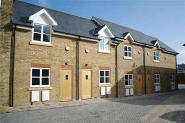  Image of 1 bedroom Property to rent in Ebury Road Rickmansworth WD3 at Rickmansworth, WD3 1BN