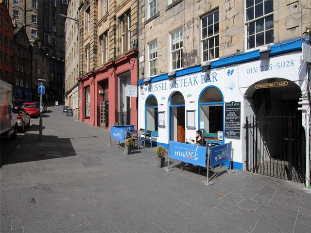  Image of 1 bedroom Flat to rent in Edmonstones Close Edinburgh EH1 at City Centre Edinburgh Edinburgh, EH1 2HB