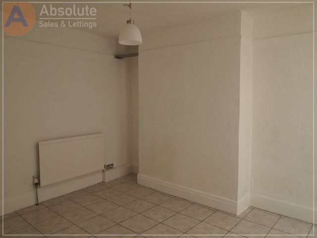  Image of 3 bedroom Detached house to rent in Ellacombe Road Torquay TQ1 at Ellacombe Road Array St Marychurch, TQ1 3AT