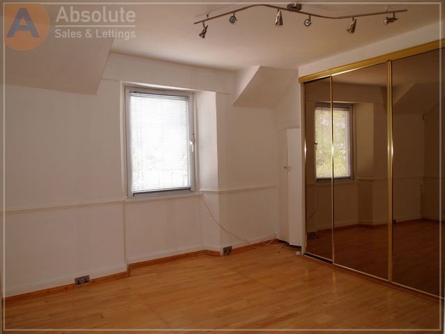  Image of 3 bedroom Detached house to rent in Ellacombe Road Torquay TQ1 at Ellacombe Road Array St Marychurch, TQ1 3AT