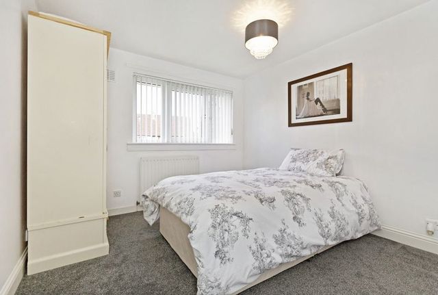  Image of 2 bedroom Semi-Detached house for sale in Ellaleen Grove Crossford Dunfermline KY12 at Ellaleen Grove Crossford Dunfermline, KY12 8QQ
