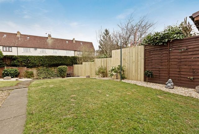  Image of 2 bedroom Semi-Detached house for sale in Ellaleen Grove Crossford Dunfermline KY12 at Ellaleen Grove Crossford Dunfermline, KY12 8QQ