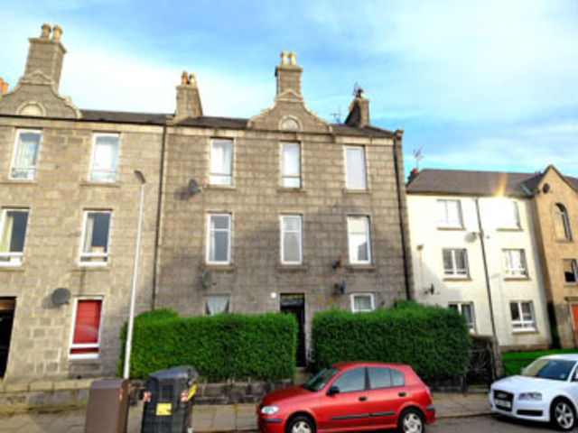  Image of 2 bedroom Flat to rent in Elmbank Terrace Aberdeen AB24 at City Centre Aberdeen Aberdeen, AB24 3PL