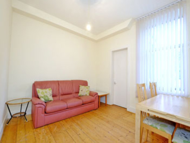  Image of 2 bedroom Flat to rent in Elmbank Terrace Aberdeen AB24 at City Centre Aberdeen Aberdeen, AB24 3PL