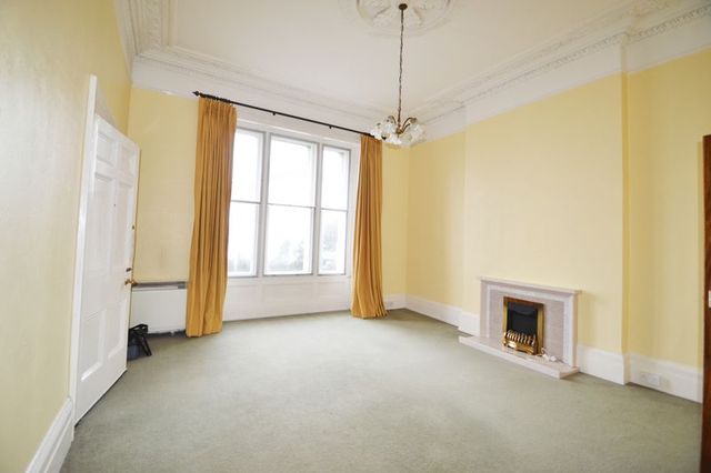  Image of 1 bedroom Flat to rent in Elton Road Clevedon BS21 at 16 Elton Road  Clevedon, BS21 7RG