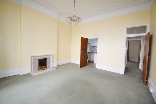  Image of 1 bedroom Flat to rent in Elton Road Clevedon BS21 at 16 Elton Road  Clevedon, BS21 7RG