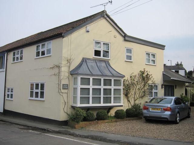  Image of 4 bedroom Terraced house to rent in Middle Hill Englefield Green Egham TW20 at Middle Hill Englefield Green Egham, TW20 0JG