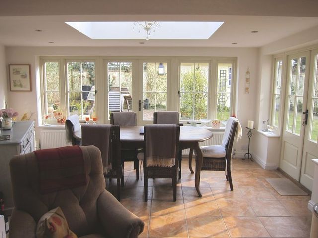  Image of 4 bedroom Terraced house to rent in Middle Hill Englefield Green Egham TW20 at Middle Hill Englefield Green Egham, TW20 0JG