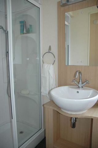  Image of 2 bedroom Property for sale in Farley Green Albury Guildford GU5 at Farley Green Albury Guildford, GU5 9DW
