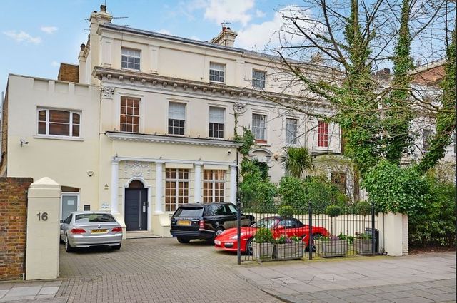  Image of 4 bedroom Flat to rent in Finchley Road London NW8 at London, NW8 6EB