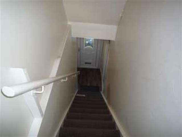  Image of 1 bedroom Flat to rent in Bankwell Road Milnsbridge Huddersfield HD3 at Quarmby, HD3 4LZ