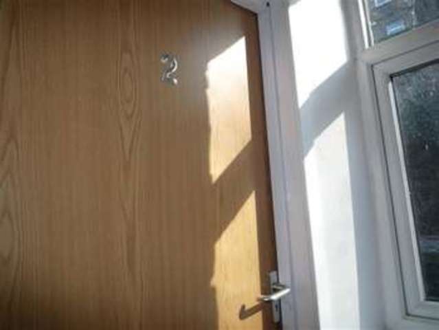  Image of 1 bedroom Flat to rent in Bankwell Road Milnsbridge Huddersfield HD3 at Quarmby, HD3 4LZ