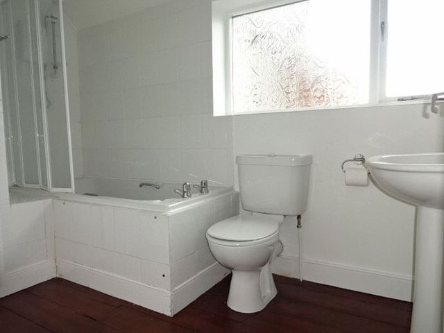  Image of 2 bedroom Flat for sale in Franche Road Kidderminster DY11 at Franche Road  Kidderminster, DY11 5AL