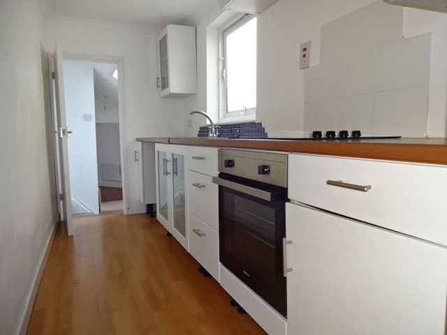  Image of 2 bedroom Flat for sale in Franche Road Kidderminster DY11 at Franche Road  Kidderminster, DY11 5AL