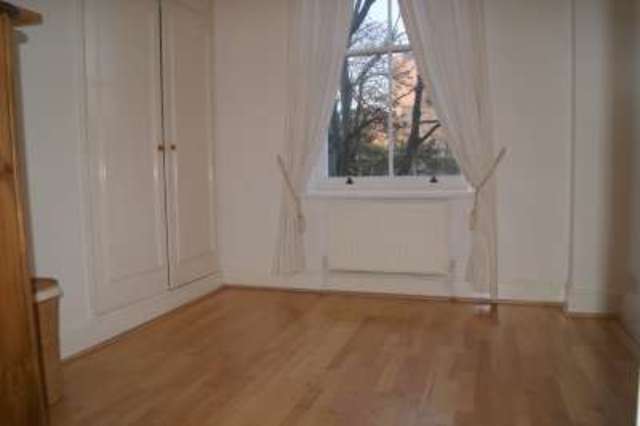  Image of 2 bedroom Flat to rent in Fulham Road London SW6 at Fulham  London, SW6 1HJ