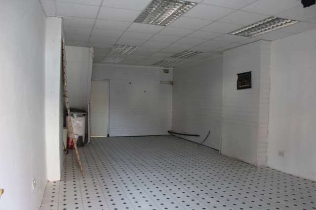 Image of Detached house to rent in Gainsborough Avenue Oldham OL8 at Gainsborough Avenue  Oldham, OL8 1AJ