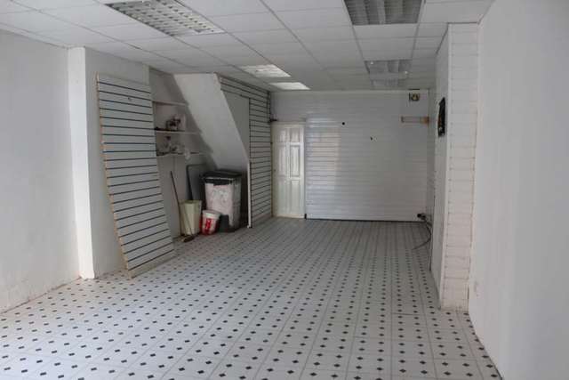  Image of Detached house to rent in Gainsborough Avenue Oldham OL8 at Gainsborough Avenue  Oldham, OL8 1AJ