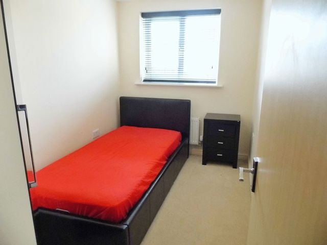  Image of 2 bedroom Flat to rent in Galingale View Newcastle-under-Lyme ST5 at Galingale View  Newcastle, ST5 2GR
