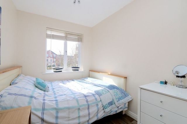  Image of 2 bedroom Flat for sale in Galleon Court Hull HU9 at Galleon Court  Hull, HU9 1QF
