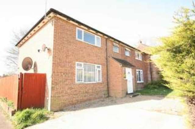  Image of 1 bedroom Ground Flat for sale in Harrow Road Langley Slough SL3 at Langley  Slough, SL3 8SH