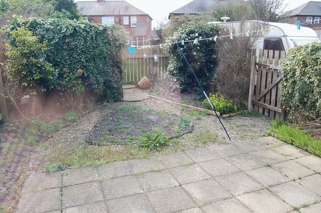  Image of 2 bedroom Flat to rent in Dene Crescent Wallsend NE28 at Dene Crescent  Wallsend, NE28 7SN