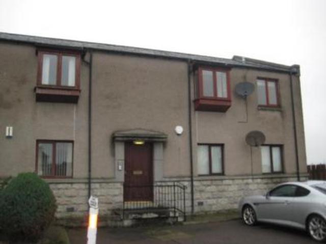  Image of 2 bedroom Flat to rent in Gladstone Place Woodside Aberdeen AB24 at Tillydrone Aberdeen Aberdeen, AB24 2RQ