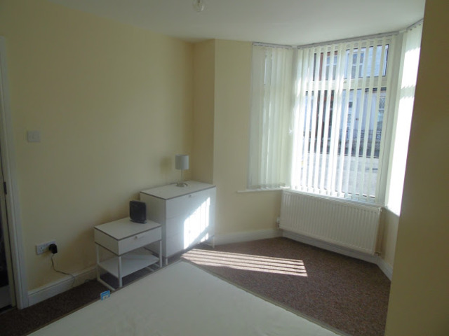  Image of 5 bedroom Terraced house to rent in Glenroy Street Cardiff CF24 at Glenroy Street  Cardiff, CF24 3LA